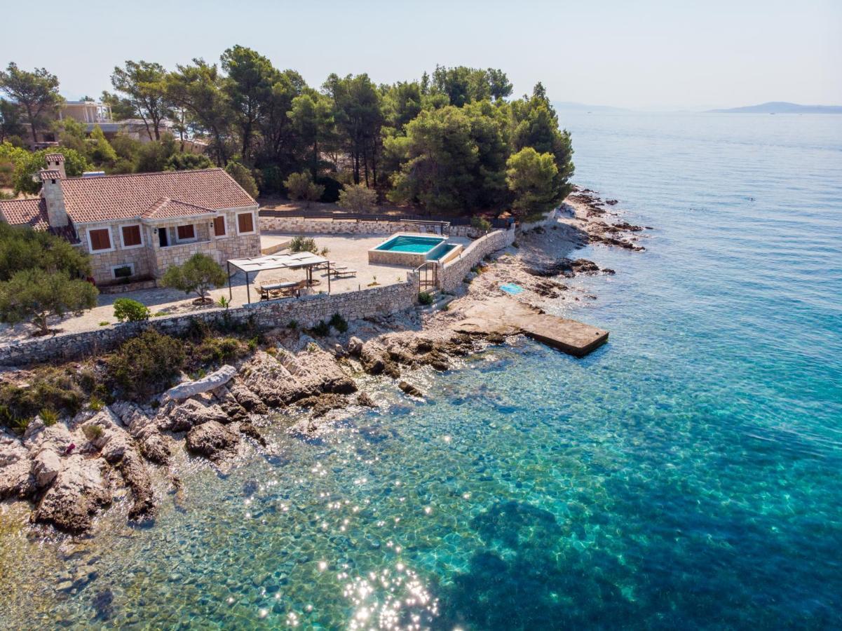 Villa Rudini With Heated Pool Okrug Gornji Exterior photo