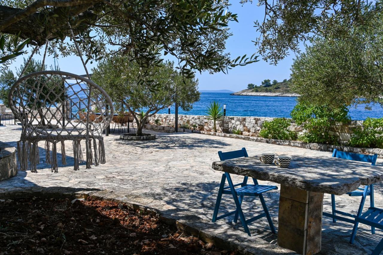 Villa Rudini With Heated Pool Okrug Gornji Exterior photo