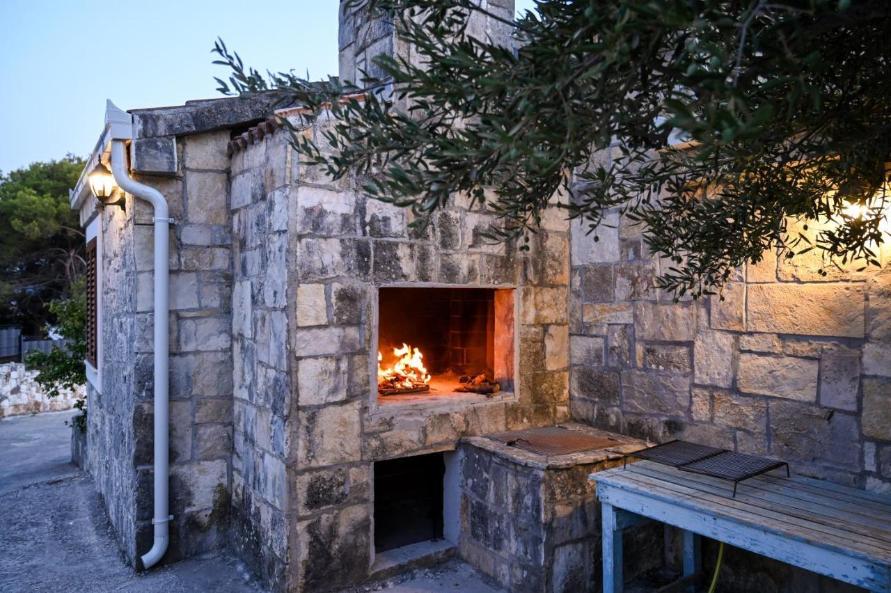 Villa Rudini With Heated Pool Okrug Gornji Exterior photo